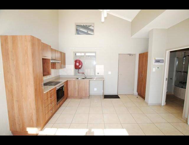 1 BEDROOM APARTMENT FOR SALE IN LONEHILL